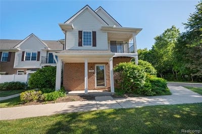 /international/us/730-amberly-drive-waterford-twp-mi-110108572401/