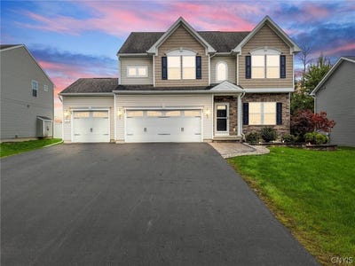 /international/us/10-naylor-circle-baldwinsville-ny-110120062862/