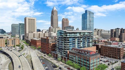 /international/us/701-w-lakeside-avenue-unit-ph-2a-1302-cleveland-oh-110099929338/