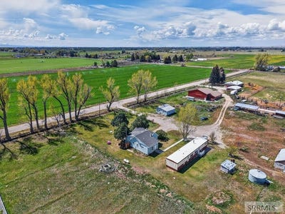 /international/us/1687-e-105th-n-idaho-falls-id-110108142751/