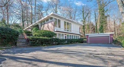 /international/us/211-e-shore-road-great-neck-ny-110096113992/