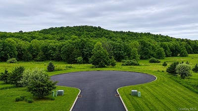/international/us/492-black-meadow-road-chester-ny-110108202086/