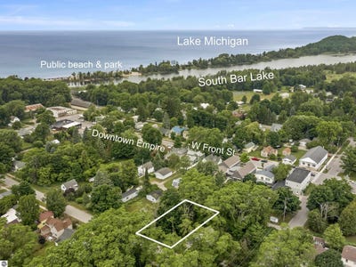 /international/us/00-w-wilce-street-empire-mi-110100562084/