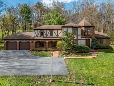 /international/us/79-country-club-road-ashland-pa-110099648378/