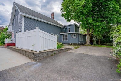 /international/us/75-south-street-biddeford-me-110108438685/