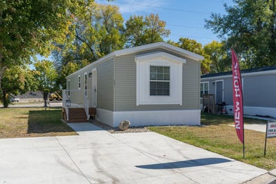 /international/us/258-kingsway-dr-north-mankato-mn-110094381186/