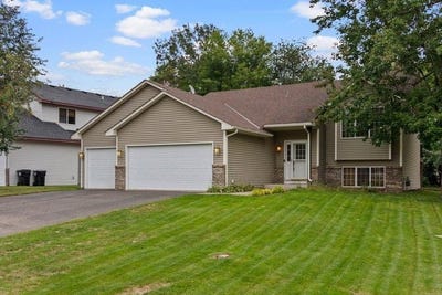 /international/us/23611-flora-court-nw-saint-francis-mn-110110307856/