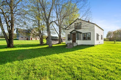/international/us/3965-saint-nicholas-road-pellston-mi-110108532991/