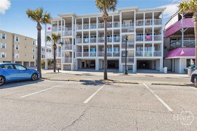 /international/us/1615-strand-tybee-island-ga-110105953310/