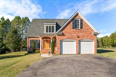 /international/us/246-mantle-drive-lynchburg-va-110120452541/