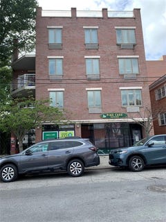 /international/us/3710-149th-place-flushing-ny-110119943890/