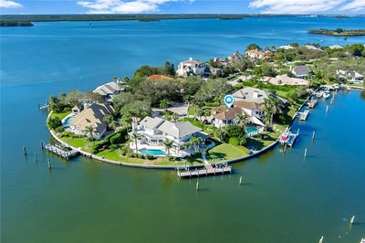 /international/us/136-anchor-drive-vero-beach-fl-110108981278/