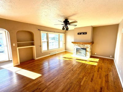 /international/us/318-e-13th-ave-benkelman-ne-110104550745/