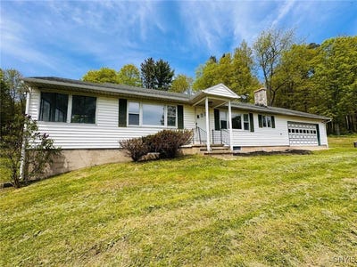 /international/us/3179-s-hill-road-cortlandville-ny-110099479145/