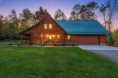 /international/us/w1376-hannah-ln-white-lake-wi-110120578329/