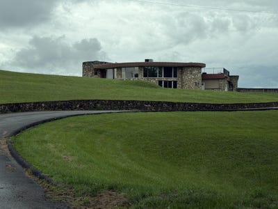 /international/us/88-springbrook-drive-kenova-wv-110108363892/
