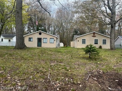 /international/us/977-port-austin-road-port-austin-twp-mi-110108034112/