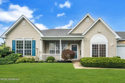 /international/us/11-deerchase-lane-lakewood-nj-110119509000/