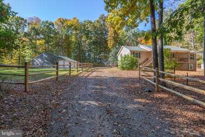 /international/us/28494-constitution-highway-rhoadesville-va-110119326757/