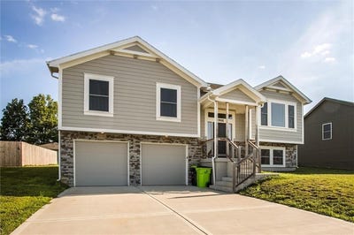 /international/us/1908-eagle-drive-harrisonville-mo-110100973077/