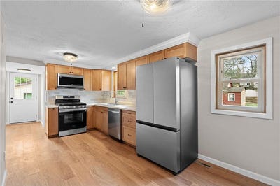 /international/us/222-s-east-avenue-dresser-wi-110107334602/