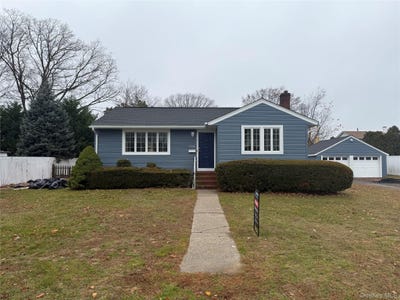 /international/us/1536-5th-street-west-babylon-ny-110103758680/