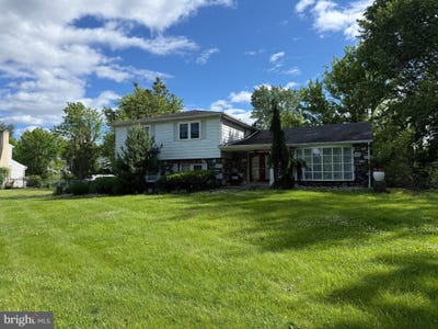 /international/us/806-warfield-lane-huntingdon-valley-pa-110108489092/