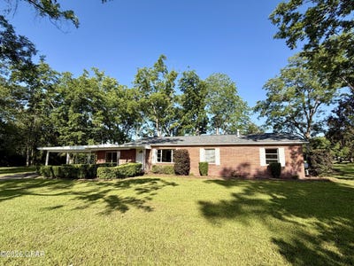 /international/us/3023-clearmont-road-marianna-fl-110108722521/