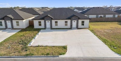 /international/us/2425-n-valley-circle-la-feria-tx-110120463942/