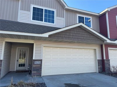 /international/us/8654-gateway-circle-monticello-mn-110108977466/