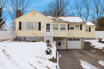 /international/us/10-frances-street-franklin-nh-110105109490/