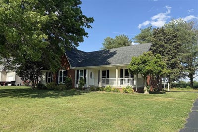 /international/us/206-stephens-hill-road-franklin-ky-110107855697/