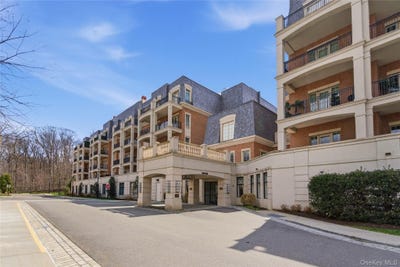 /international/us/3000-royal-court-north-hills-ny-110107161777/