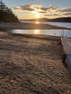 /international/us/28-pine-pl-hadley-ny-110100817577/