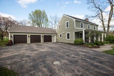 /international/us/3868-w-ogle-street-dixon-il-110107438643/