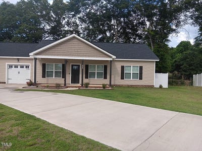 /international/us/31-kevior-avenue-four-oaks-nc-110099447852/