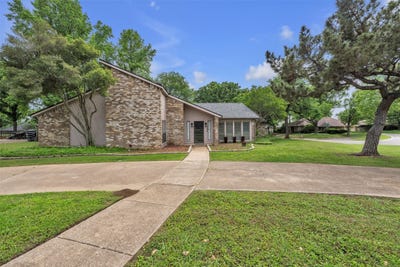 /international/us/1200-saint-andrews-court-mansfield-tx-110107335521/