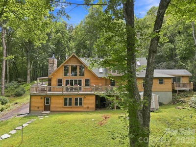 /international/us/1055-winter-star-loop-burnsville-nc-110110207253/