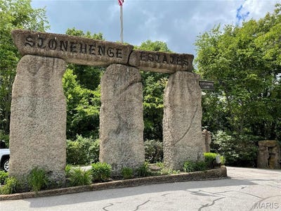 /international/us/1-canterbury-lane-high-ridge-mo-110096182085/