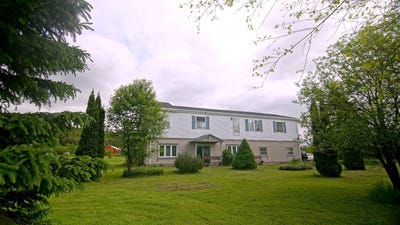 /international/us/161-butler-rd-poland-ny-110099901798/