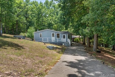 /international/us/960-poplar-creek-road-bracey-va-110108658380/