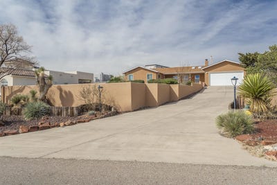 /international/us/1110-valley-view-drive-sw-los-lunas-nm-110106469861/