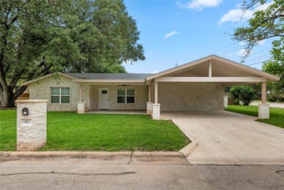 /international/us/412-oak-st-bastrop-tx-110103123100/