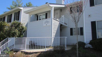 /international/us/330-phoebe-court-three-bridges-nj-110107419516/