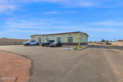 /international/us/1453-e-old-w-highway-apache-junction-az-110105345593/