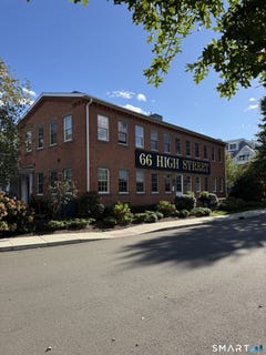 /international/us/66-high-street-guilford-ct-110120482154/