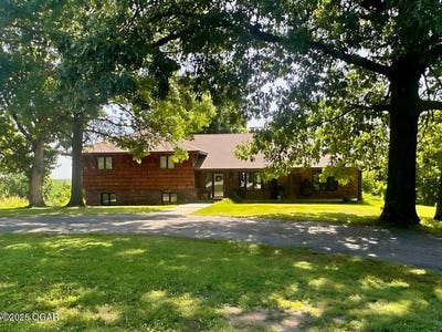 /international/us/1606-fairview-avenue-baxter-springs-ks-110100389412/