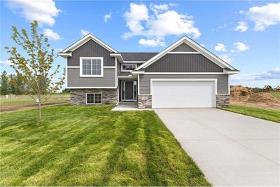 /international/us/708-margaret-lane-ne-isanti-mn-110100332229/