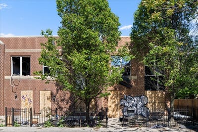 /international/us/3149-w-lexington-street-chicago-il-110119471511/