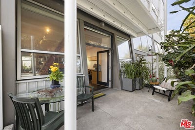 /international/us/615-hampton-dr-venice-ca-110105859783/